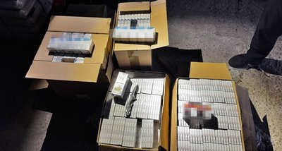 Вилучено понад 34 тисячі пачок фальсифікованих тютюнових виробів та понад 140 пляшок алкогольної продукції з підробленими марками акцизного податку орієнтовною вартістю понад 2 мільйона гривень, лютий 2026 року, Хмельниччина Вилучено понад 34 тисячі пачок фальсифікованих тютюнових виробів та понад 140 пляшок алкогольної продукції з підробленими марками акцизного податку орієнтовною вартістю понад 2 мільйона гривень, лютий 2026 року, Хмельниччина
