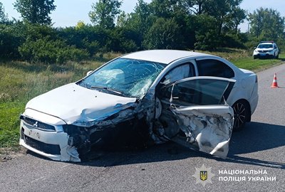На Полтавщині сталася ДТП за участю Mitsubishi та Fiat: троє людей госпіталізовані На Полтавщині сталася ДТП за участю Mitsubishi та Fiat: троє людей госпіталізовані