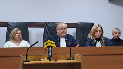 Справа Діани Хріненко. У кропивницькому суді допитали підозрюваного у вбивстві школярки Справа Діани Хріненко. У кропивницькому суді допитали підозрюваного у вбивстві школярки