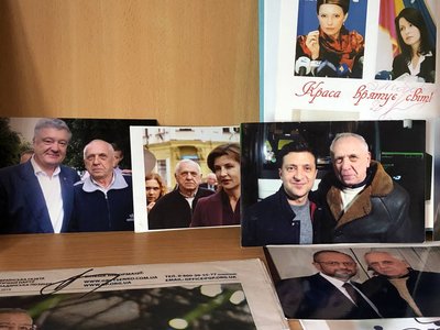 Житомирянин Олександр Кухарський зібрав близько тисячі автографів відомих людей Житомирянин Олександр Кухарський зібрав близько тисячі автографів відомих людей
