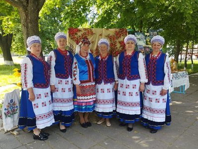Колектив "Рідня" на Житомирщині зберігає українську пісенну традицію
