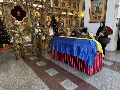 У Полтаві попрощались з полеглим захисником Аркадієм Сопілкою У Полтаві попрощались з полеглим захисником Аркадієм Сопілкою