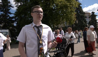 Рекордна кількість медалістів за останні роки: у Луцьку відзначили відмінників Рекордна кількість медалістів за останні роки: у Луцьку відзначили відмінників
