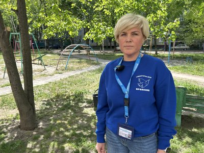 "Обстріляли наш будинок": історія родини із Донеччини, яка жила під обстрілами "Обстріляли наш будинок": історія родини із Донеччини, яка жила під обстрілами