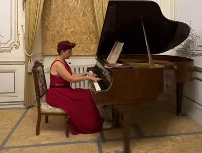 Квітневі вихідні в Одесі: фестиваль їжі, екскурсії одеськими вулицями, благодійні концерти Квітневі вихідні в Одесі: фестиваль їжі, екскурсії одеськими вулицями, благодійні концерти
