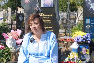 "Герої не вмирають, доки пам'ять про них жива": на Миколаївщині відкрили Алею Слави полеглих військових "Герої не вмирають, доки пам'ять про них жива": на Миколаївщині відкрили Алею Слави полеглих військових