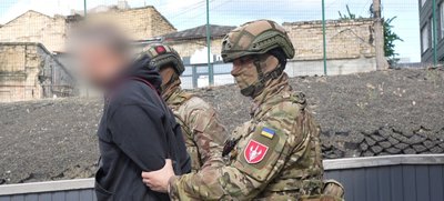 6000 доларів за службу в тилу та звільнення: в Одесі судитимуть військового
