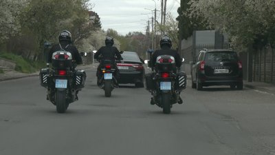 Поліцейські на мотоциклах: розпочався третій сезон мотопатруля у Рівному Поліцейські на мотоциклах: розпочався третій сезон мотопатруля у Рівному