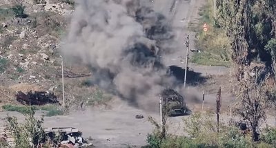 Військові евакуювали з Покровська цивільного чоловіка, який підірвався на російські міні Військові евакуювали з Покровська цивільного чоловіка, який підірвався на російські міні