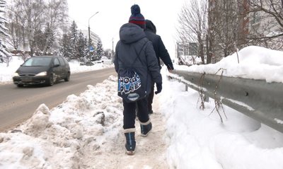 Світлана Стоцька, проїжджа частина дороги Світлана Стоцька, проїжджа частина дороги