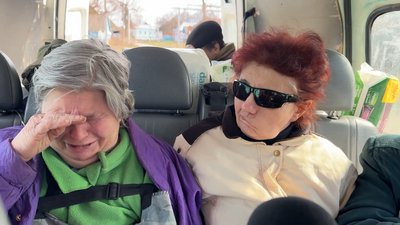 “Від Миропілля до Великої Рибиці під атакою дронів РФ”: як евакуюють людей з прикордоння Сумщини “Від Миропілля до Великої Рибиці під атакою дронів РФ”: як евакуюють людей з прикордоння Сумщини