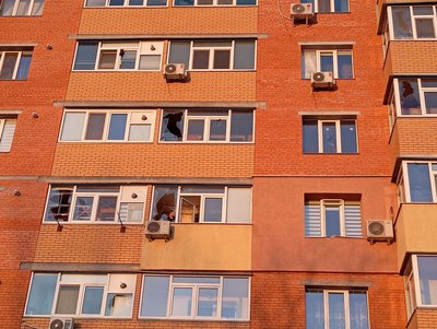 В Сумах безпілотники РФ вдарили біля житлових будинків В Сумах безпілотники РФ вдарили біля житлових будинків
