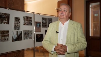 Перекрили дах та відновили глядацьку залу: Чернігівський облмуздрамтеатр через рік після обстрілу Перекрили дах та відновили глядацьку залу: Чернігівський облмуздрамтеатр через рік після обстрілу