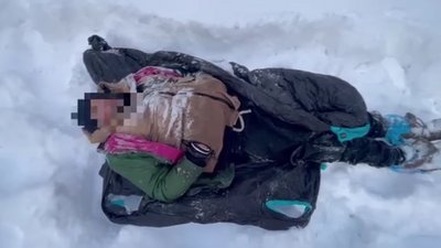 У лісі на Житомирщині прикордонники знайшли двох чоловіків у критичному стані У лісі на Житомирщині прикордонники знайшли двох чоловіків у критичному стані
