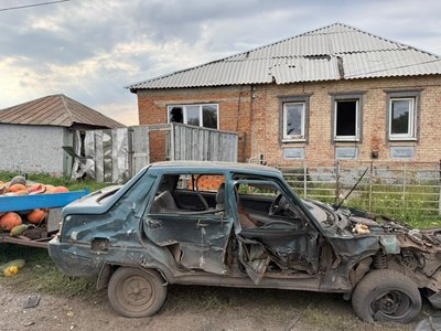 Пошкоджена автівка Пошкоджена автівка
