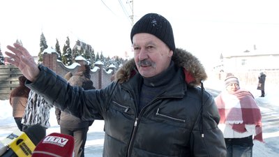 Жителі кількох вулиць Обарова, що на Рівненщині, скаржаться на відсутність світла Жителі кількох вулиць Обарова, що на Рівненщині, скаржаться на відсутність світла