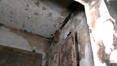 Чи будуть з опаленням: як у пошкодженій «шахедом» багатоповерхівці в Черкасах готуються до зими Чи будуть з опаленням: як у пошкодженій «шахедом» багатоповерхівці в Черкасах готуються до зими