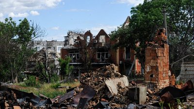 На Київщині вартість розбирання завалів зруйнованих РФ будівель може сягнути 5 млрд доларів На Київщині вартість розбирання завалів зруйнованих РФ будівель може сягнути 5 млрд доларів