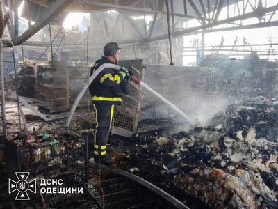 Російський безпілотник влучив у супермаркет «Таврія В» на Одещині: є поранені Російський безпілотник влучив у супермаркет «Таврія В» на Одещині: є поранені