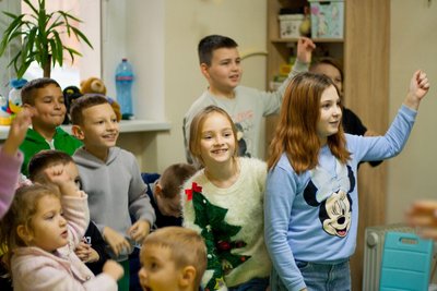 У Полтаві організували святковий захід для переміщених сімей із Маріуполя У Полтаві організували святковий захід для переміщених сімей із Маріуполя