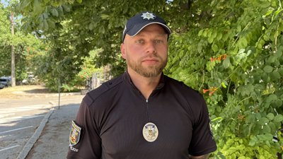 У Миколаєві після ДТП два місяці не можуть відновити паркан лікарні через покинуте авто У Миколаєві після ДТП два місяці не можуть відновити паркан лікарні через покинуте авто