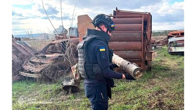 На Чернігівщині сапери ДСНС виявили та знищили вибухонебезпечні предмети На Чернігівщині сапери ДСНС виявили та знищили вибухонебезпечні предмети