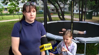 Власниця батуту Олена каже, що вони стежать за безпекою дітей Власниця батуту Олена каже, що вони стежать за безпекою дітей