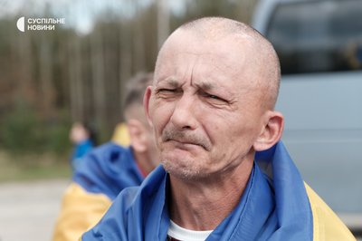 73-й обмін між Україною та РФ: з російського полону повернулись 193 українські оборонці 73-й обмін між Україною та РФ: з російського полону повернулись 193 українські оборонці