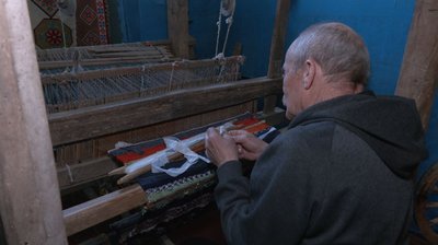 "Думав, що це жіноча робота": майстер з Черкащини відновив старовинний ткацький верстат "Думав, що це жіноча робота": майстер з Черкащини відновив старовинний ткацький верстат