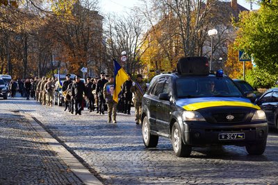 В Ужгороді попрощалися із загиблим військовослужбовцем Михайлом Гончаруком В Ужгороді попрощалися із загиблим військовослужбовцем Михайлом Гончаруком