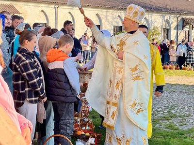 Як на Хмельниччині християни відзначають Великдень