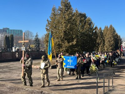 степан лех, офіцер розвідки, розвідка, зсу, офіцер, 105 бригада, тернопіль, похорон, траурний кортеж степан лех, офіцер розвідки, розвідка, зсу, офіцер, 105 бригада, тернопіль, похорон, траурний кортеж