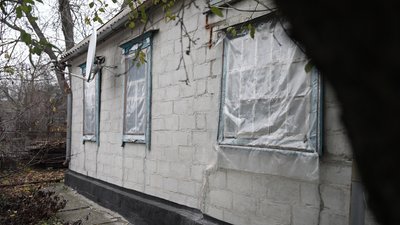 "Коли ж той с*чий син Путін здохне". Що місцеві розповіли про життя в Демуриному на Дніпропетровщині за 11 км від фронту "Коли ж той с*чий син Путін здохне". Що місцеві розповіли про життя в Демуриному на Дніпропетровщині за 11 км від фронту