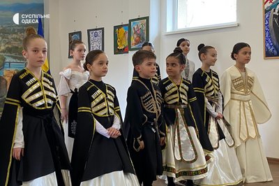 В Одесі грузинська громада відзначила День рідної мови та вшанувала пам’ять загиблого воїна Бачо Бебії В Одесі грузинська громада відзначила День рідної мови та вшанувала пам’ять загиблого воїна Бачо Бебії