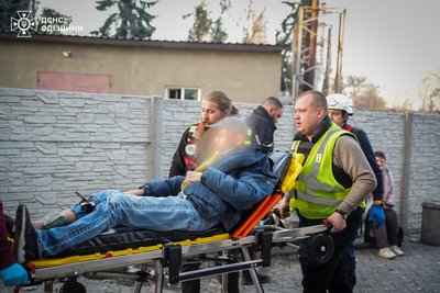 В Одесі дрон влучив у дев’ятиповерхівку, є поранені, загинула одна людина — МВА В Одесі дрон влучив у дев’ятиповерхівку, є поранені, загинула одна людина — МВА