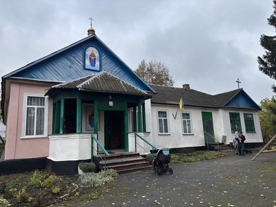 Художник із Житомирщини написав понад 70 ікон для храмів Бердичівської громади