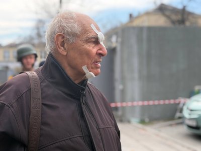 "Перше, що кричала: "Мамо, ти жива?". Атака по будинку у середмісті Дніпра: що розповіли очевидці "Перше, що кричала: "Мамо, ти жива?". Атака по будинку у середмісті Дніпра: що розповіли очевидці