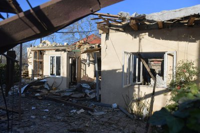 Подружжя на Одещині дивом вижило після влучання дрона РФ у будинок Подружжя на Одещині дивом вижило після влучання дрона РФ у будинок