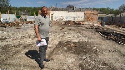 Обрали запобіжний захід підприємцю, якого підозрюють у захопленні частини пам'ятки "Дуби велетні" на Кіровоградщині Обрали запобіжний захід підприємцю, якого підозрюють у захопленні частини пам'ятки "Дуби велетні" на Кіровоградщині
