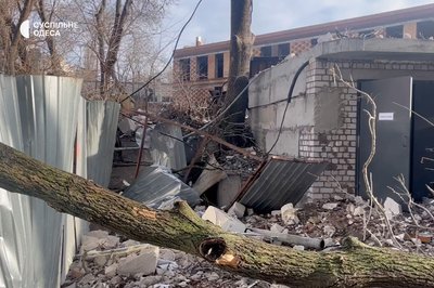 Пошкоджені житлові будинки, крамниці та меблеве підприємство: наслідки вечірньої атаки РФ по Одесі Пошкоджені житлові будинки, крамниці та меблеве підприємство: наслідки вечірньої атаки РФ по Одесі