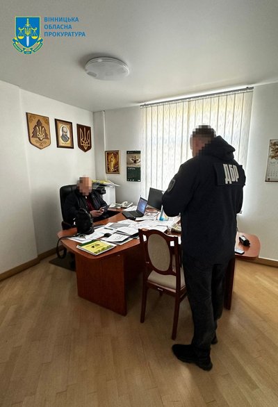 Посадовця Вінниччини підозрюють у незаконній вирубці дерев Посадовця Вінниччини підозрюють у незаконній вирубці дерев