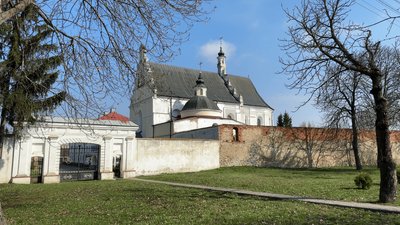 Домініканський монастир у Летичеві, який є частиною Летичівської фортеці в Хмельницькій області Домініканський монастир у Летичеві, який є частиною Летичівської фортеці в Хмельницькій області