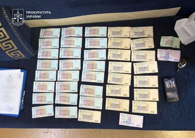 Вимагали гроші за операції: керівників столичної лікарні підозрюють у поборах Вимагали гроші за операції: керівників столичної лікарні підозрюють у поборах