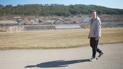 "Вночі підіймають і кажуть присідати 200 разів", – захисник на псевдо "Малиш" провів у полоні майже чотири роки "Вночі підіймають і кажуть присідати 200 разів", – захисник на псевдо "Малиш" провів у полоні майже чотири роки