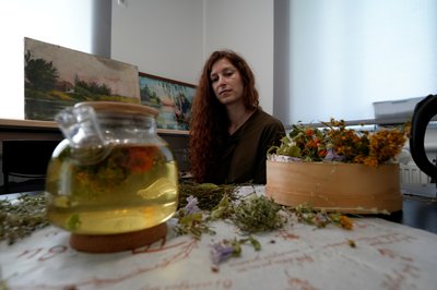 Любов Попова, трави, чай, козіївка Любов Попова, трави, чай, козіївка
