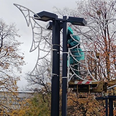 Харків почали прикрашати до новорічних свят. зеленбуд прикрашає місто до нового року
