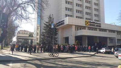 Переселенка з Луганська Ірина Паршина з орхідеями Дніпро 30 жовтня 2024 рік Переселенка з Луганська Ірина Паршина з орхідеями Дніпро 30 жовтня 2024 рік