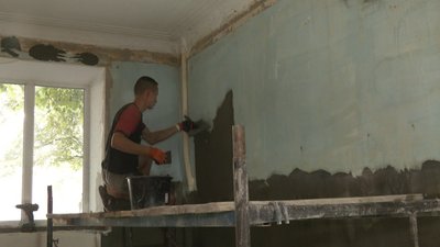 У Житомирі ремонтують філіал бібліотеки на Київській: під підлогою виявили підтоплення У Житомирі ремонтують філіал бібліотеки на Київській: під підлогою виявили підтоплення