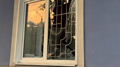 Наслідки дронової атаки: у Кропивницькому вибуховою хвилею пошкодило будівлю обласної філармонії Наслідки дронової атаки: у Кропивницькому вибуховою хвилею пошкодило будівлю обласної філармонії