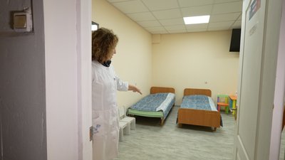Лікарні під землею: як у Херсоні рятують життя попри обстріли Лікарні під землею: як у Херсоні рятують життя попри обстріли
